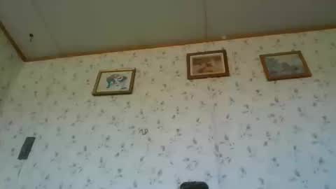 Snapshot of bratbrat23 chatting on 10-20-25, 04:29 Bay online show from 10-20-25, 04:29