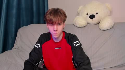 Snapshot of braxiboy chatting on 12-20-24, 07:22 Brax online show from 12-20-24, 07:22