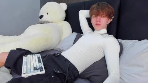 Snapshot of braxiboy chatting on 02-24-25, 09:21 Brax online show from 02-24-25, 09:21