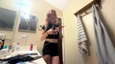 bray19509 online show from 12-17-25, 07:09