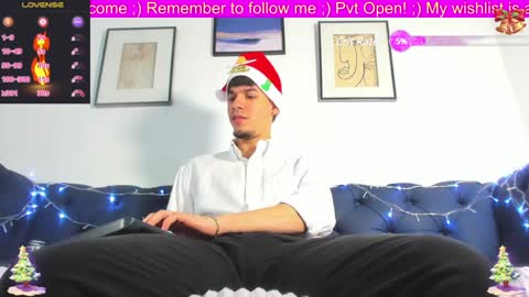 Snapshot of brayhambrown chatting on 12-17-24, 12:34 brayhambrown online show from 12-17-24, 12:34