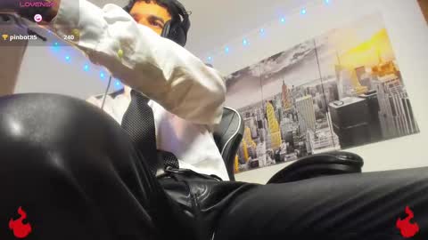 Snapshot of brayhambrown chatting on 09-13-25, 06:35 brayhambrown online show from 09-13-25, 06:35