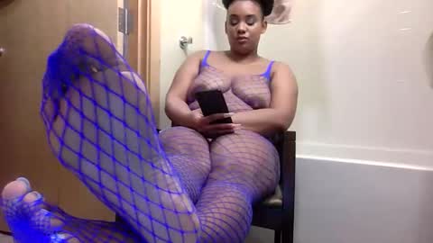 brazilaveaux online show from 11-11-25, 06:13