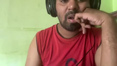 dont tell me u like to see me if you cant follow me online show from 01-29-25, 09:44