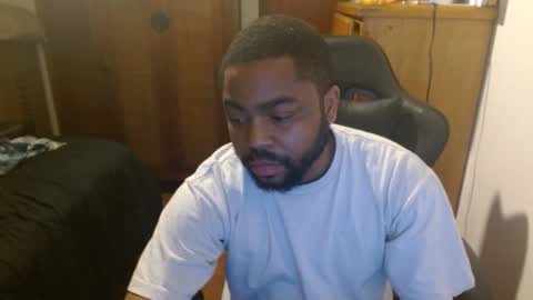 Snapshot of breadw1nnah chatting on 01-01-25, 01:26 Breadw1nnah online show from 01-01-25, 01:26