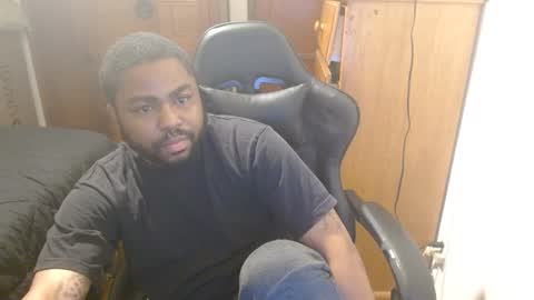 Snapshot of breadw1nnah chatting on 01-08-25, 03:29 Breadw1nnah online show from 01-08-25, 03:29