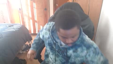 Snapshot of breadw1nnah chatting on 01-15-25, 06:08 Breadw1nnah online show from 01-15-25, 06:08