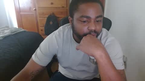 Snapshot of breadw1nnah chatting on 10-22-25, 08:19 Breadw1nnah online show from 10-22-25, 08:19