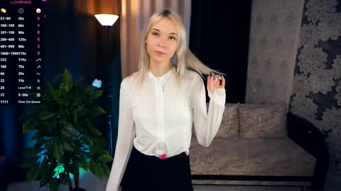 Mia Bunyard online show from 02-20-25, 04:14