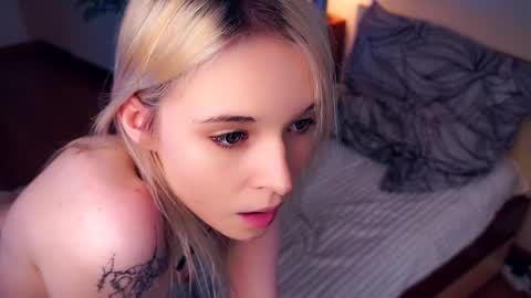 Mia Bunyard online show from 03-07-25, 08:55