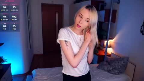 Mia Bunyard online show from 03-12-25, 05:17