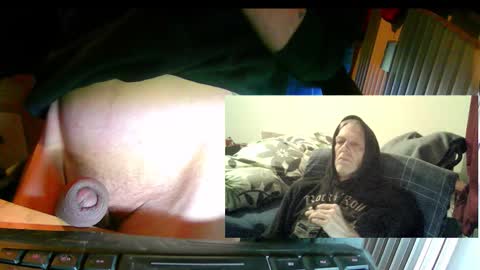 Snapshot of bremer64 chatting on 11-15-25, 09:06 bremer64 online show from 11-15-25, 09:06