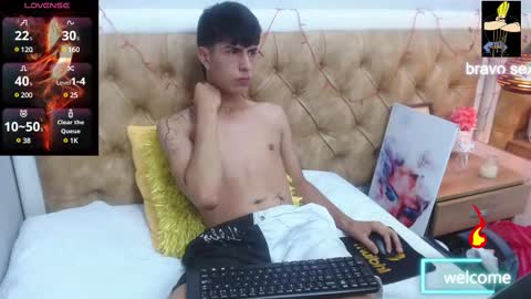 Esteban online show from 03-10-25, 03:45