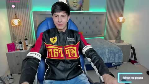 Esteban online show from 11-27-25, 05:20