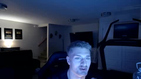 Snapshot of brentbarbasol chatting on 09-09-25, 02:33 BrentBarbasol online show from 09-09-25, 02:33