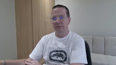 Brett online show from 11-30-25, 02:32