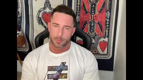 Snapshot of brettmycles chatting on 01-12-26, 06:57 Brett Mycles online show from 01-12-26, 06:57