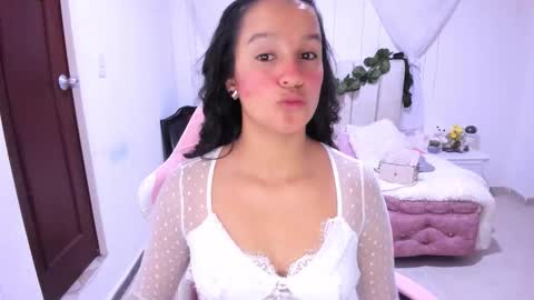 Snapshot of brianda_ chatting on 02-20-26, 11:00 Brianda online show from 02-20-26, 11:00