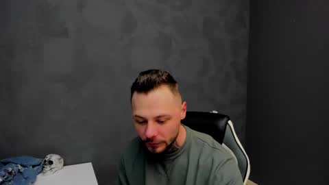 Snapshot of brianhunts chatting on 02-10-25, 06:42 Brian online show from 02-10-25, 06:42