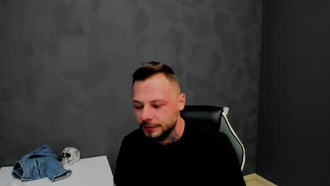 Snapshot of brianhunts chatting on 02-13-25, 06:20 Brian online show from 02-13-25, 06:20