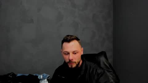 Snapshot of brianhunts chatting on 02-17-25, 06:53 Brian online show from 02-17-25, 06:53