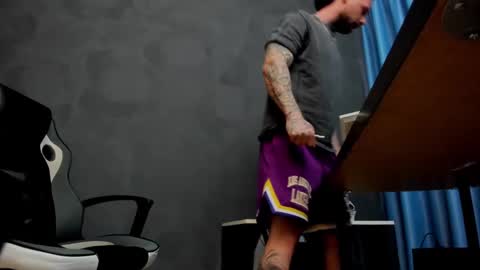 Snapshot of brianhunts chatting on 03-09-25, 10:08 Brian online show from 03-09-25, 10:08