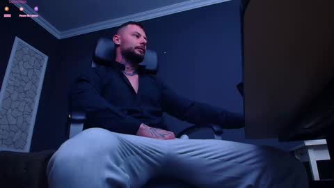 Snapshot of brianhunts chatting on 09-23-25, 05:21 Brian online show from 09-23-25, 05:21