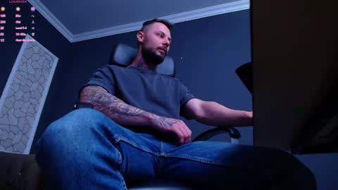 Snapshot of brianhunts chatting on 10-25-25, 04:42 Brian online show from 10-25-25, 04:42