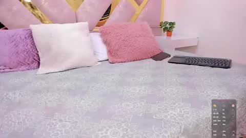 Brianna  online show from 11-10-25, 01:54