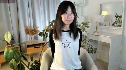 Snapshot of bridgetbottrell chatting on 10-12-25, 04:00 Hanna online show from 10-12-25, 04:00