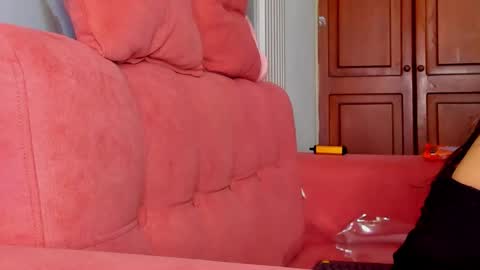    online show from 11-19-25, 12:05