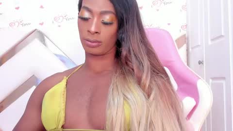 Snapshot of briggittebony chatting on 03-06-25, 09:53 BIRGGITTEBONY online show from 03-06-25, 09:53