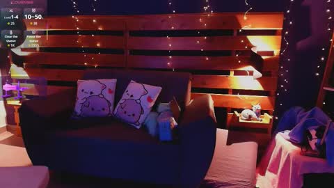  Brigiitte  online show from 10-17-25, 04:37