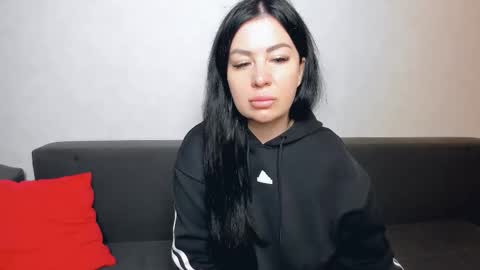 brilliantegirl_ online show from 10-19-25, 07:42