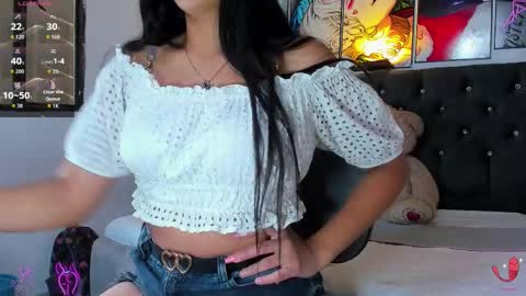 briseida_white online show from 12-17-25, 01:50