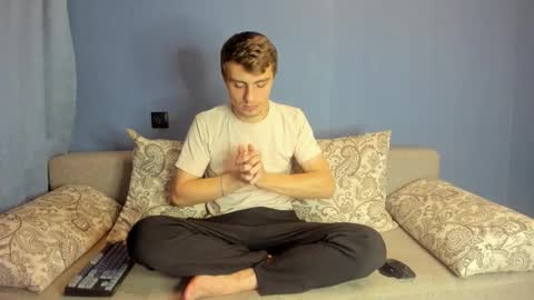 bristlebback online show from 09-11-25, 04:18