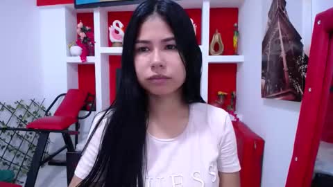 Snapshot of britanyx1 chatting on 10-24-25, 12:34 britanyx1 online show from 10-24-25, 12:34