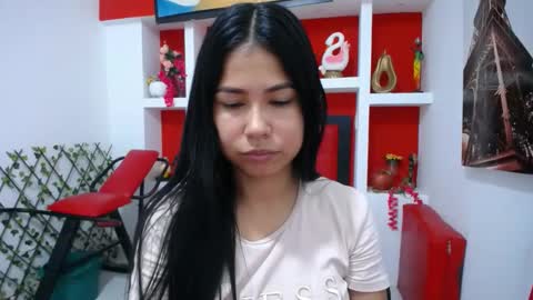 Snapshot of britanyx1 chatting on 11-11-25, 12:38 britanyx1 online show from 11-11-25, 12:38