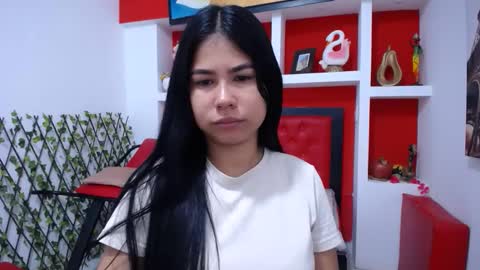 Snapshot of britanyx1 chatting on 01-11-26, 01:27 britanyx1 online show from 01-11-26, 01:27