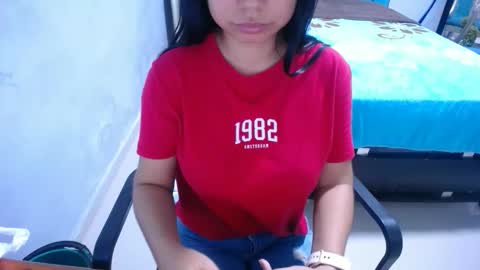 Snapshot of britanyx1 chatting on 02-06-26, 01:03 britanyx1 online show from 02-06-26, 01:03