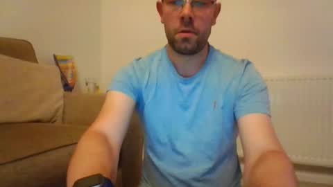 britguy6985 online show from 10-06-25, 07:22