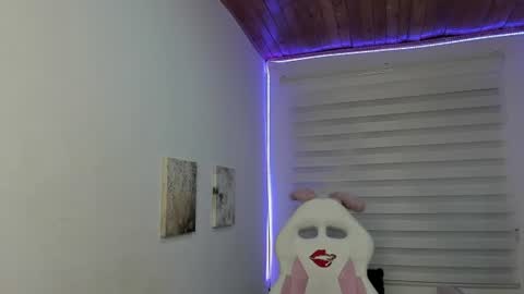 Snapshot of brith_ness chatting on 06-25-26, 05:12 Brith ness online show from 06-25-26, 05:12