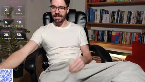 Snapshot of britishpoet chatting on 12-11-24, 02:11 Callum online show from 12-11-24, 02:11