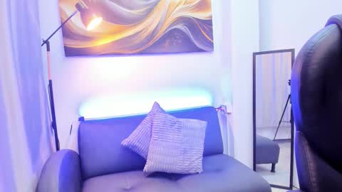 Britney online show from 02-17-26, 12:12