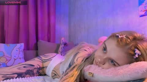 Britney online show from 03-08-26, 02:04