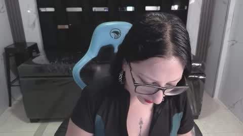 Britney  online show from 02-08-26, 02:59