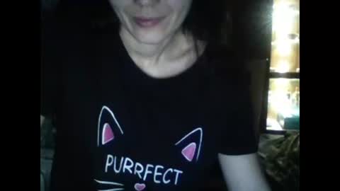 Snapshot of britneyamy chatting on 12-20-24, 09:39 Britney online show from 12-20-24, 09:39