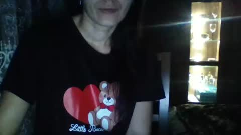 Snapshot of britneyamy chatting on 01-01-25, 09:41 Britney online show from 01-01-25, 09:41