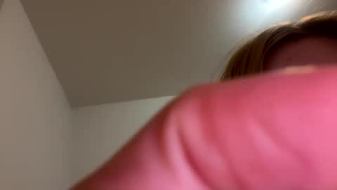 Snapshot of britneycherry08 chatting on 02-27-26, 12:05 britneycherry08 online show from 02-27-26, 12:05