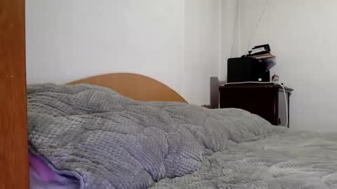 Britney online show from 02-06-26, 06:40